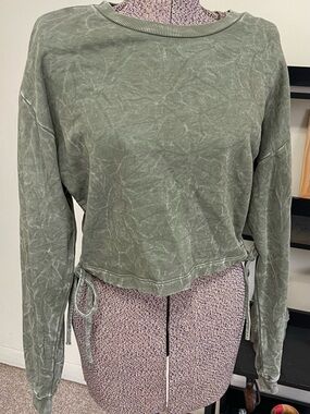 Forever 21 Washed Sage Tie-Hem Long Sleeve Sweatshirt